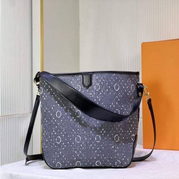 versatility odeon strap mm luxurys designers bags l vintage crossbody bag letter pm designer functional womens double zip leather shoul toxf
versatility odeon strap mm luxurys designers bags l vintage crossbody bag letter pm designer functional womens double zip leather shoul toxf