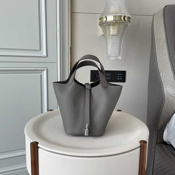 wholesale designer h ormes totes handbags vegetable basket bag genuine leather bucket pure open casual handbag classic women's internet
wholesale designer h ormes totes handbags vegetable basket bag genuine leather bucket pure open casual handbag classic women's internet