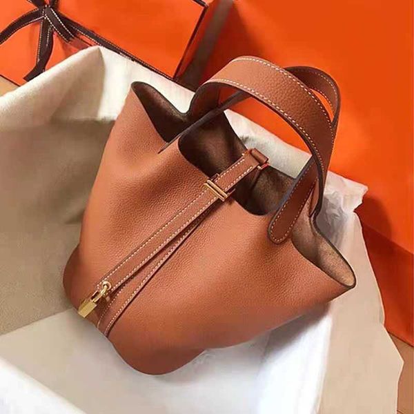 wholesale designer h ormes totes handbags simple high order light luxury togo layer portable leather h home dish basket bag bucket have logo
wholesale designer h ormes totes handbags simple high order light luxury togo layer portable leather h home dish basket bag bucket have logo
