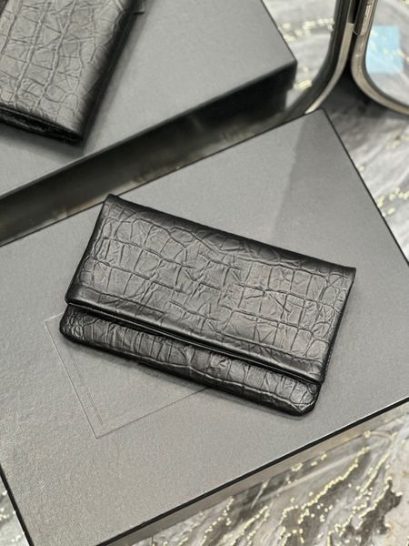 2023 new women's clutch bag high-end quality wrinkled leather retro and cool sense in the clutch capacity is also very enough with a st
2023 new women's clutch bag high-end quality wrinkled leather retro and cool sense in the clutch capacity is also very enough with a st