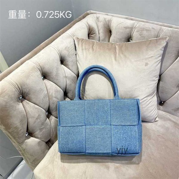 designer bottegas tote arco denim canvas woven high capacity tote bun mother bag handheld shoulder bag new internet red
designer bottegas tote arco denim canvas woven high capacity tote bun mother bag handheld shoulder bag new internet red