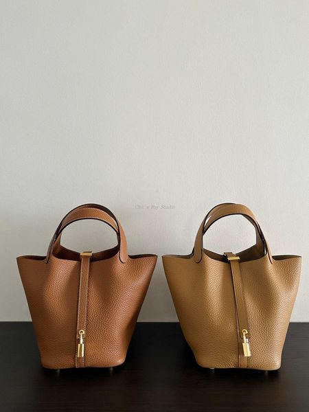 wholesale designer h ormes totes handbags vegetable basket golden brown biscuit color leather layer tc cowhide highend and fashionable versa
wholesale designer h ormes totes handbags vegetable basket golden brown biscuit color leather layer tc cowhide highend and fashionable versa