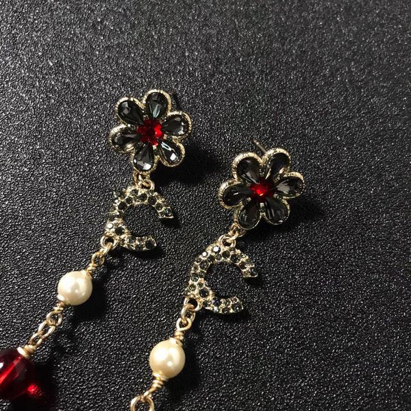 2023 luxury quality charm drop earring with diamond and black red blue color beads have box stamp ps7222b, Golden
2023 luxury quality charm drop earring with diamond and black red blue color beads have box stamp ps7222b, Golden