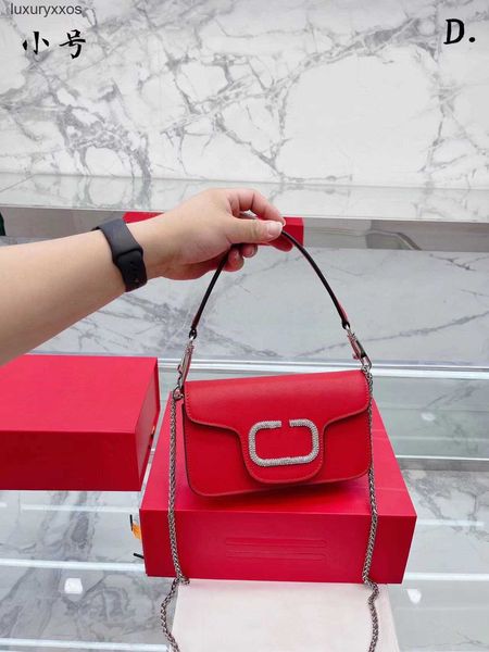 small 22 messenger designer single bag v-shaped lady design purse shoulder valentiino 2023 diamond bags buckle chain method stick armpit fla
small 22 messenger designer single bag v-shaped lady design purse shoulder valentiino 2023 diamond bags buckle chain method stick armpit fla