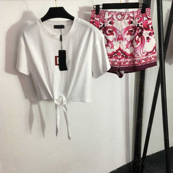 23ss women shorts sets womens designer clothing casual suit monogram print lace-up waist short crop short sleeve t-shirt vintage print short, White
23ss women shorts sets womens designer clothing casual suit monogram print lace-up waist short crop short sleeve t-shirt vintage print short, White