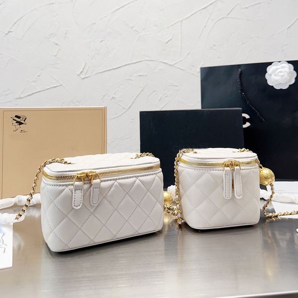 designers crossbody bags shoulder handbags luxury women white portable box cosmetic lipstick bag sheepskin ladies fashion small purses golde
designers crossbody bags shoulder handbags luxury women white portable box cosmetic lipstick bag sheepskin ladies fashion small purses golde