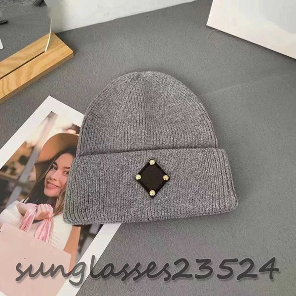 couple fashion designer beanie women warm keeping bonnet candy color pattern embroidery in autumn and winter beanies, Blue;gray
couple fashion designer beanie women warm keeping bonnet candy color pattern embroidery in autumn and winter beanies, Blue;gray