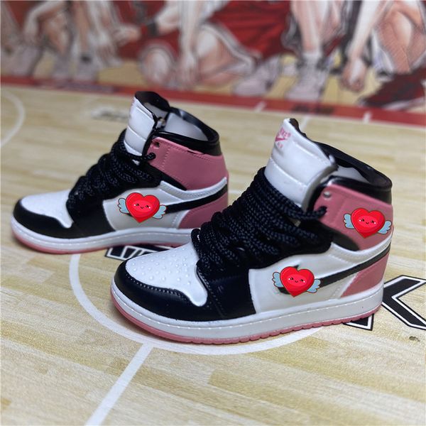 1/6 mini sneaker model italian cute basketball shoe keychain car bag accessories, Blue
1/6 mini sneaker model italian cute basketball shoe keychain car bag accessories, Blue