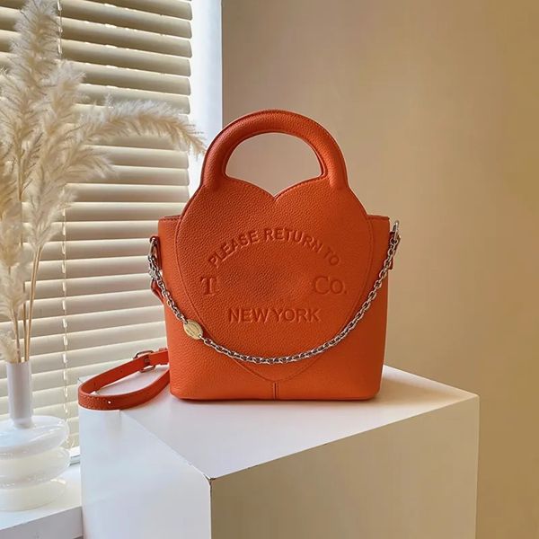 tfn alphabet chain luxury designer tote wallet pu leather shoulder bag fashion messenger bag purse women messenger bag luxury pebble pattern
tfn alphabet chain luxury designer tote wallet pu leather shoulder bag fashion messenger bag purse women messenger bag luxury pebble pattern