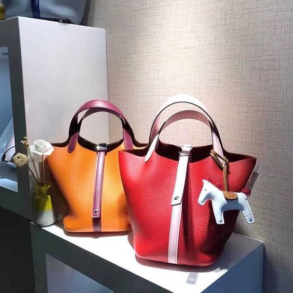 wholesale designer h ormes totes handbags small family colored vegetable blue leather womens bag 2023 new water bucket togo handheld large c
wholesale designer h ormes totes handbags small family colored vegetable blue leather womens bag 2023 new water bucket togo handheld large c