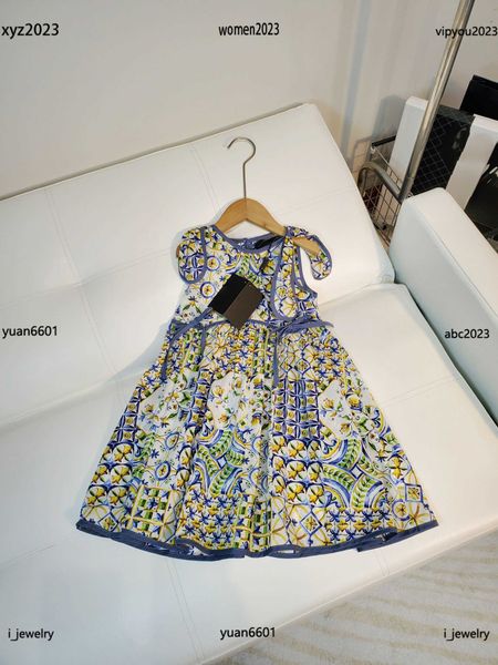 luxury designer baby clothes sleeveless design girls dress bow tie decoration kids dress pure cotton color printing child skirt, Red;yellow
luxury designer baby clothes sleeveless design girls dress bow tie decoration kids dress pure cotton color printing child skirt, Red;yellow