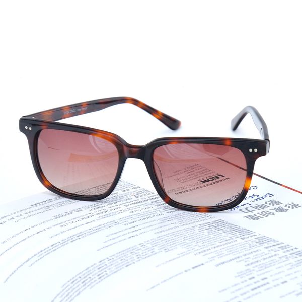mens and womens sunglasses designer fashion outdoor classic style glasses retro goggles sports driving a variety of styles of sunglasses wit, White;black
mens and womens sunglasses designer fashion outdoor classic style glasses retro goggles sports driving a variety of styles of sunglasses wit, White;black