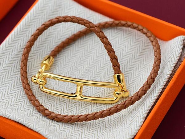 5a charm bracelets hm genuine leather strap bracelet in brown color for women with dust bag box size 16-21 fendave, Golden;silver
5a charm bracelets hm genuine leather strap bracelet in brown color for women with dust bag box size 16-21 fendave, Golden;silver