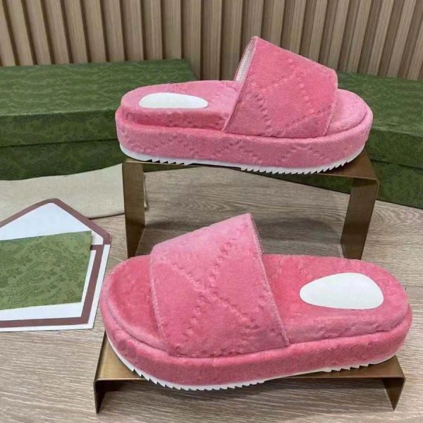 casual shoes 2023new luxury designer original brand slippers women's platform velvet print letter embroidered couple sandals 35-45, Black
casual shoes 2023new luxury designer original brand slippers women's platform velvet print letter embroidered couple sandals 35-45, Black