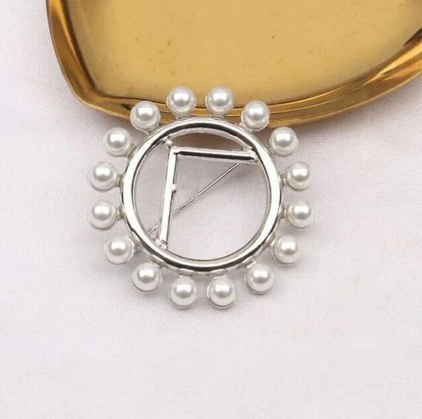 designer brooch brand letters diamond brooches women crystal rhinestone pearl pins clothing decoration jewerlry accessories gifts 20style, Gray
designer brooch brand letters diamond brooches women crystal rhinestone pearl pins clothing decoration jewerlry accessories gifts 20style, Gray