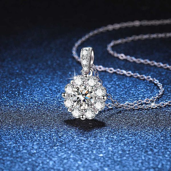 s925 sterling silver fashion jewelry necklaces for women pendant moissanite necklace woman necklace 1c d-color moissanite necklace
s925 sterling silver fashion jewelry necklaces for women pendant moissanite necklace woman necklace 1c d-color moissanite necklace