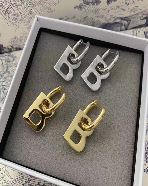 b gold hoop earrings lady women party wedding lovers gift engagement jewelry for bride with box5223501, Golden;silver
b gold hoop earrings lady women party wedding lovers gift engagement jewelry for bride with box5223501, Golden;silver