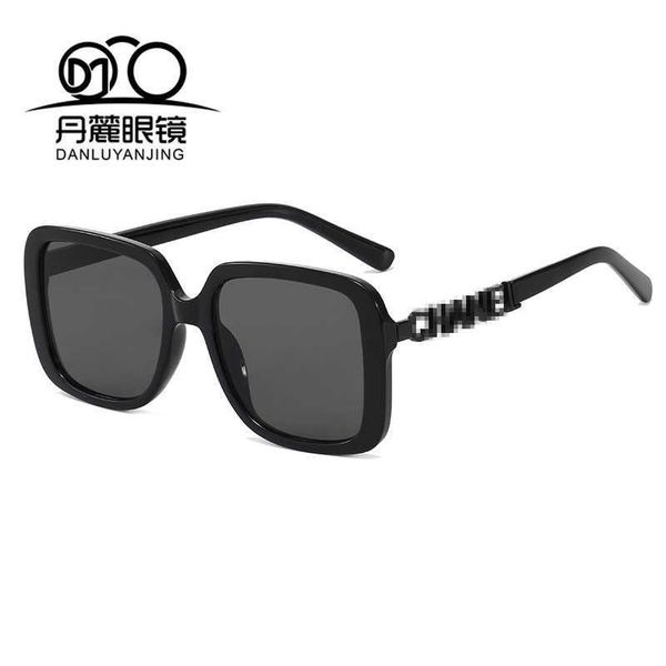 belts frames 2022 new xiaoxiang hollow out letter sunglasses ch5268 li niantong black frame square sunglasses, Black;brown
belts frames 2022 new xiaoxiang hollow out letter sunglasses ch5268 li niantong black frame square sunglasses, Black;brown
