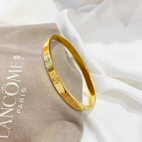 original light luxury gold bracelet women's titanium steel colorless couple men's wide and narrow v valentine's day 520 gift, Black
original light luxury gold bracelet women's titanium steel colorless couple men's wide and narrow v valentine's day 520 gift, Black