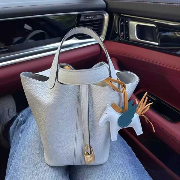 wholesale designer h ormes totes handbags 2023 new tc cowhide hand sewn vegetable basket premium edition women's bag large capacity buc
wholesale designer h ormes totes handbags 2023 new tc cowhide hand sewn vegetable basket premium edition women's bag large capacity buc