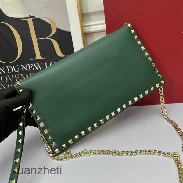 cowhide luxury handbags bag beach women crossbody valenti bags designer riveted bag handbags new metal fashion large capacity leather handba
cowhide luxury handbags bag beach women crossbody valenti bags designer riveted bag handbags new metal fashion large capacity leather handba