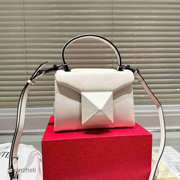 bag luxury handbags valenti designer light women handbag bags texture envelope shoulder underarm an0j
bag luxury handbags valenti designer light women handbag bags texture envelope shoulder underarm an0j