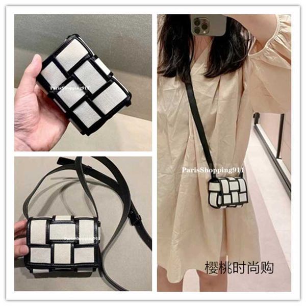 bottegas bag tote cassette mini 6 grid canvas woven mini camera venetas handbags zc
bottegas bag tote cassette mini 6 grid canvas woven mini camera venetas handbags zc