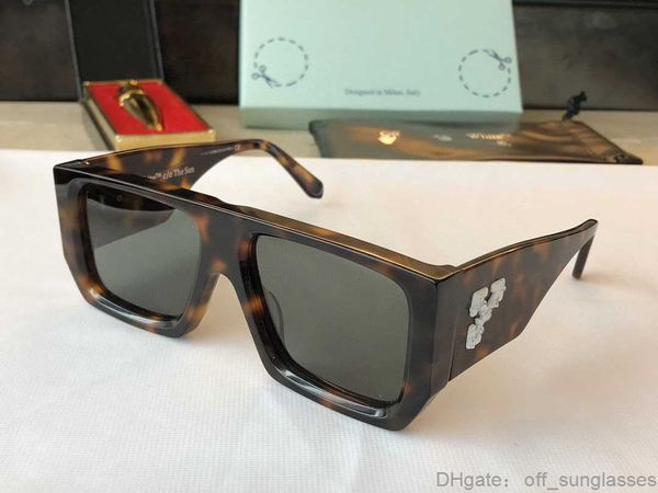 fashion off w sunglasses luxury brand designer sunglasses for men women new selling world famous sun glasses fashion design vox9, White;black
fashion off w sunglasses luxury brand designer sunglasses for men women new selling world famous sun glasses fashion design vox9, White;black