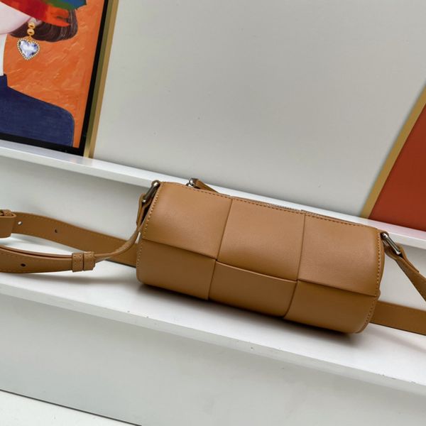 ladies designer cylinder bag ladies shoulder bag leather handbag fashion bucket bag luxury crossbody bag mini new 2023
ladies designer cylinder bag ladies shoulder bag leather handbag fashion bucket bag luxury crossbody bag mini new 2023