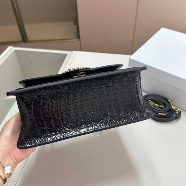 evening bag women's tote handbag luxury dg designer bag shoulder crossbody devotion fashion black wallet love buckle crocodile pattern
evening bag women's tote handbag luxury dg designer bag shoulder crossbody devotion fashion black wallet love buckle crocodile pattern
