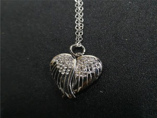 sublimation blank wings locket po necklaces pendants with zircon fashion transfer printing jewelry consumables1949086, Silver
sublimation blank wings locket po necklaces pendants with zircon fashion transfer printing jewelry consumables1949086, Silver