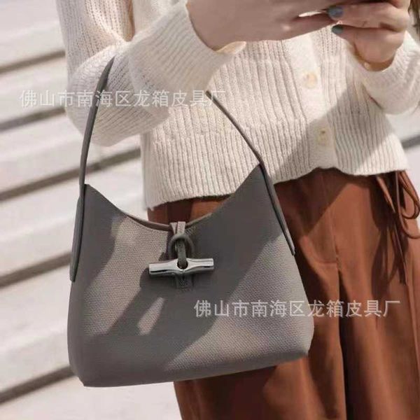 women's designer bags 2023 new jiaozi longxiang bamboo joint bag bucket premium feel handbag fashion underarm factory direct sales
women's designer bags 2023 new jiaozi longxiang bamboo joint bag bucket premium feel handbag fashion underarm factory direct sales