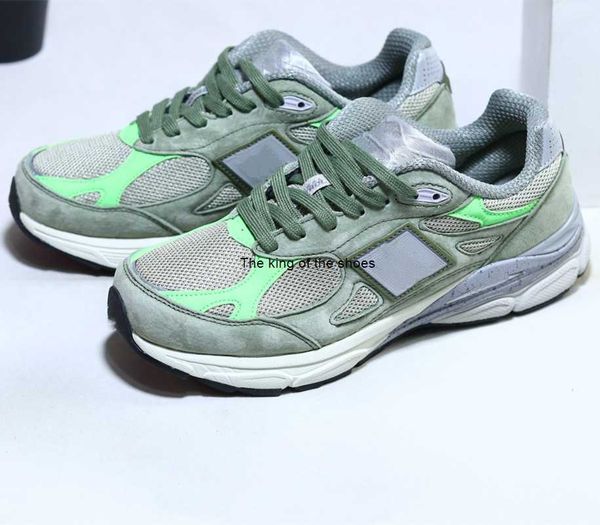 990 light olive leisure running shoes auxiliary sand color fluorescent green spotted elements with white gray soles upper breathable mesh su, Black
990 light olive leisure running shoes auxiliary sand color fluorescent green spotted elements with white gray soles upper breathable mesh su, Black