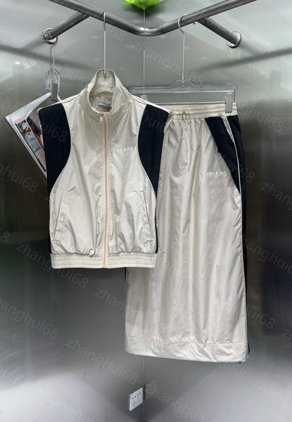23ss skirt set womens designer clothing color matching stand collar zipper offset letter logo vest elastic waist drawstring half skirt sets, White
23ss skirt set womens designer clothing color matching stand collar zipper offset letter logo vest elastic waist drawstring half skirt sets, White