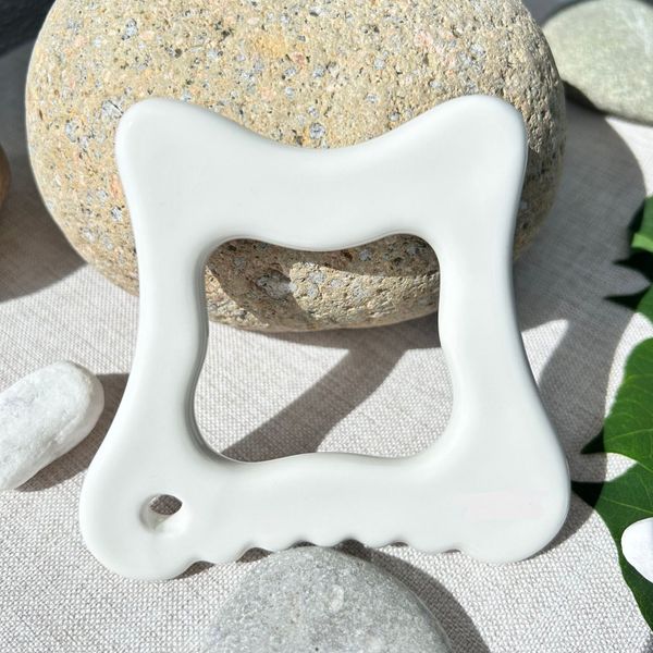 body guasha massager ceramic gua sha tools for body sculpting face slim lift skin tighten wrinkle remover beauty health care
body guasha massager ceramic gua sha tools for body sculpting face slim lift skin tighten wrinkle remover beauty health care