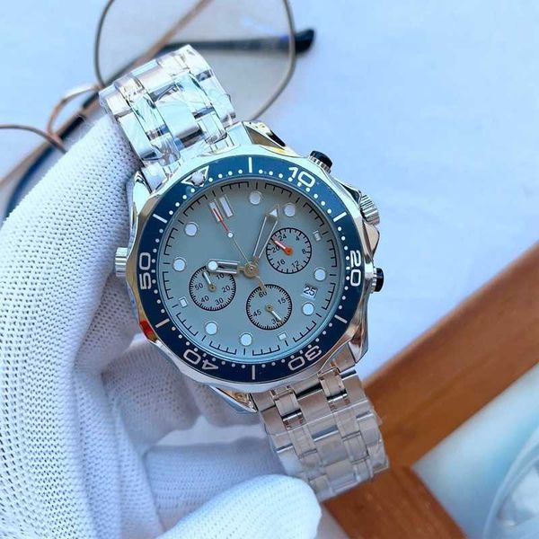 luxury men's quartz belt business watch multifunction chronograph watch, Slivery;brown
luxury men's quartz belt business watch multifunction chronograph watch, Slivery;brown