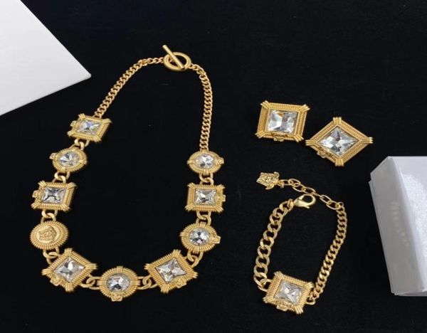 fashion designer necklaces v pendant banshee head 18k gold plated bracelets girl earrings bracelet birthday festive engagement gifts jewelry, Silver
fashion designer necklaces v pendant banshee head 18k gold plated bracelets girl earrings bracelet birthday festive engagement gifts jewelry, Silver