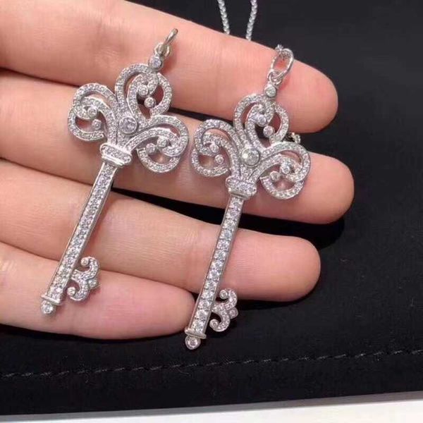 brand tiffay versatile 925 silver diamond iris key pendant necklace women fashion personality collar chain sweater light luxury, Black
brand tiffay versatile 925 silver diamond iris key pendant necklace women fashion personality collar chain sweater light luxury, Black
