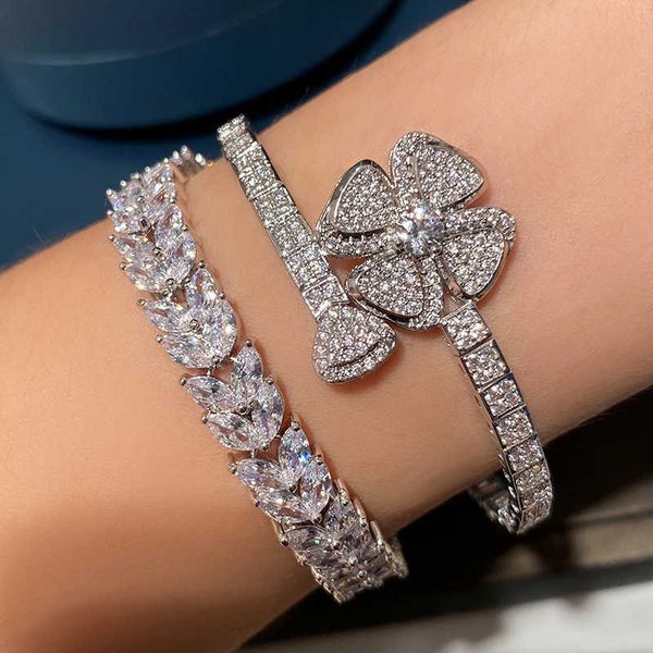 live mouth spring four-leaf flower bracelet with full of diamonds wheat ear bracelet hand jewelry elegant luxury net red bracelet 0628, Black
live mouth spring four-leaf flower bracelet with full of diamonds wheat ear bracelet hand jewelry elegant luxury net red bracelet 0628, Black