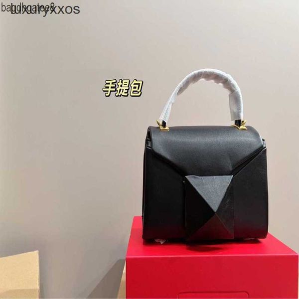 valentiino designer bags bag 2023 lady 23 purse spring/summer trend fashion rivet charm cover style small square handheld one shoulder cross
valentiino designer bags bag 2023 lady 23 purse spring/summer trend fashion rivet charm cover style small square handheld one shoulder cross