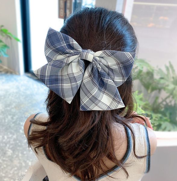 20cm butterfly knot hair clip - checkered hair accessory - back of head clip - spring clamp - various styles available
20cm butterfly knot hair clip - checkered hair accessory - back of head clip - spring clamp - various styles available