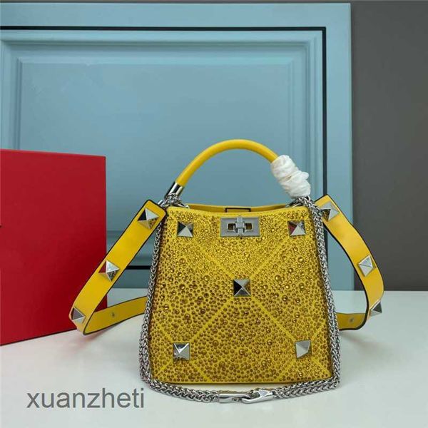 bag beach women crossbody valentino bags luxury handbags bag designer handbags rivet bucket portable leather fashionable large capacity diam
bag beach women crossbody valentino bags luxury handbags bag designer handbags rivet bucket portable leather fashionable large capacity diam
