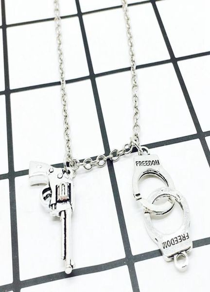 hip hop handcuffs gun pistol choker pendant neck necklace collier jewelry charm collares bijoux men women punk jewelry vintage9170917, Silver
hip hop handcuffs gun pistol choker pendant neck necklace collier jewelry charm collares bijoux men women punk jewelry vintage9170917, Silver