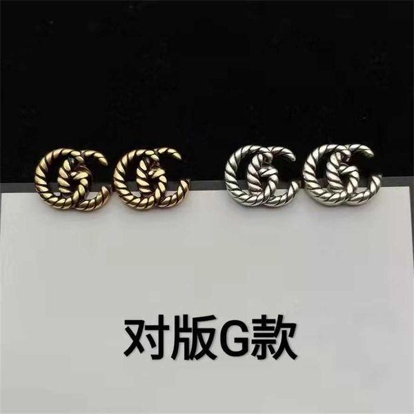 2023 classic striped vintage double letter simple and high-end g fashionable ol personalized antique home earrings, Golden
2023 classic striped vintage double letter simple and high-end g fashionable ol personalized antique home earrings, Golden