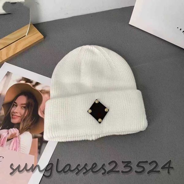 couple fashion designer beanie women warm keeping bonnet candy color pattern embroidery in autumn and winter beanies white cap, Blue;gray
couple fashion designer beanie women warm keeping bonnet candy color pattern embroidery in autumn and winter beanies white cap, Blue;gray