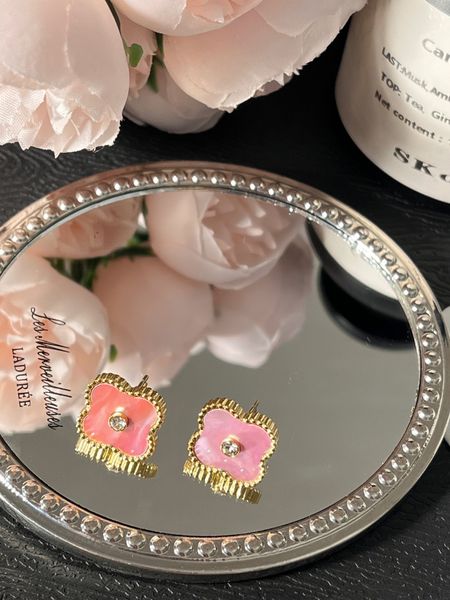 luxury women fashion four-leaf clover diamond stud classic stainless steel earrings couple gifts designer jewelry engagement earrings wholes, Golden;silver
luxury women fashion four-leaf clover diamond stud classic stainless steel earrings couple gifts designer jewelry engagement earrings wholes, Golden;silver