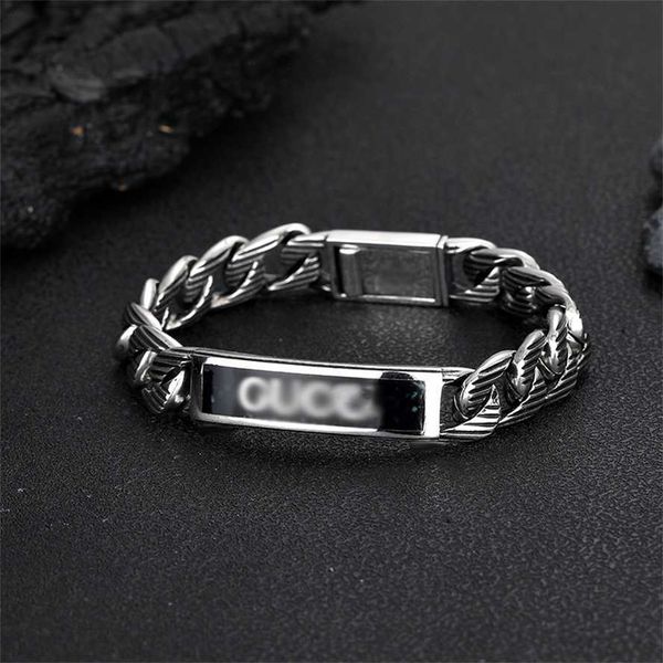 2023 gujia 925 sterling silver narrow edition black grain enamel engraved stripes fashion versatile bracelet
2023 gujia 925 sterling silver narrow edition black grain enamel engraved stripes fashion versatile bracelet