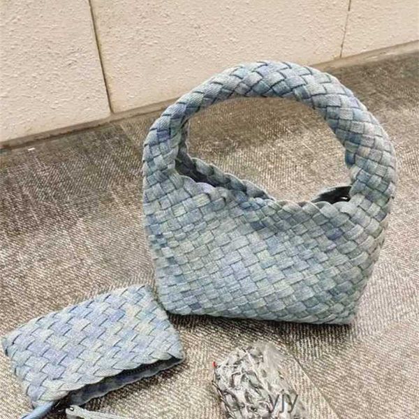 designer bottegas tote denim woven bag portable vegetable basket bag female new child mother bag chain link messenger bag small tote bag
designer bottegas tote denim woven bag portable vegetable basket bag female new child mother bag chain link messenger bag small tote bag