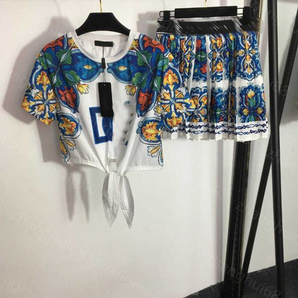 23ss womens designer clothing skirt set lace-up waist short crop short sleeve t-shirt webbing high waist pleated short skirt sets womens clo, White
23ss womens designer clothing skirt set lace-up waist short crop short sleeve t-shirt webbing high waist pleated short skirt sets womens clo, White