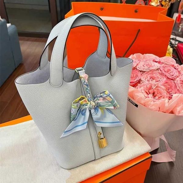 wholesale designer h ormes totes handbags french vegetable basket water bucket bag pure handmade honey wax thread sewn lock buckle tc cowhid
wholesale designer h ormes totes handbags french vegetable basket water bucket bag pure handmade honey wax thread sewn lock buckle tc cowhid